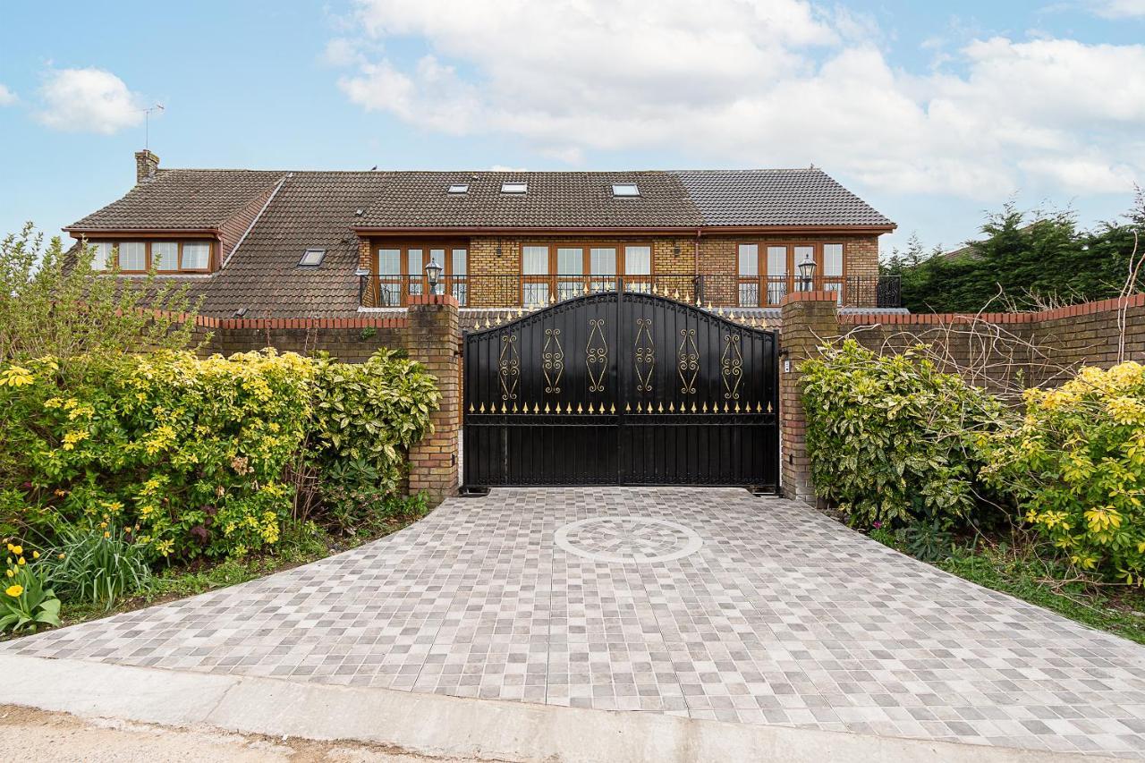 Boutique Green Acre Views Slough Exteriör bild